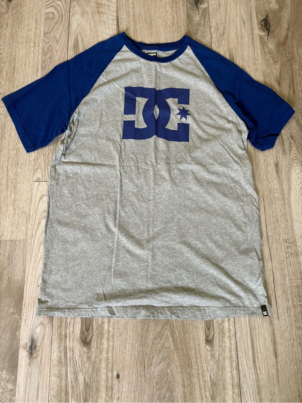 DC Short Sleeve Raglan Tee in Gray and Blue